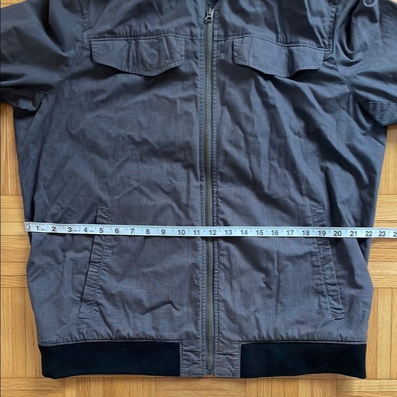 Blue Puffer Jacket with Ribbed Collar and Cuffs - Picture 7 of 10